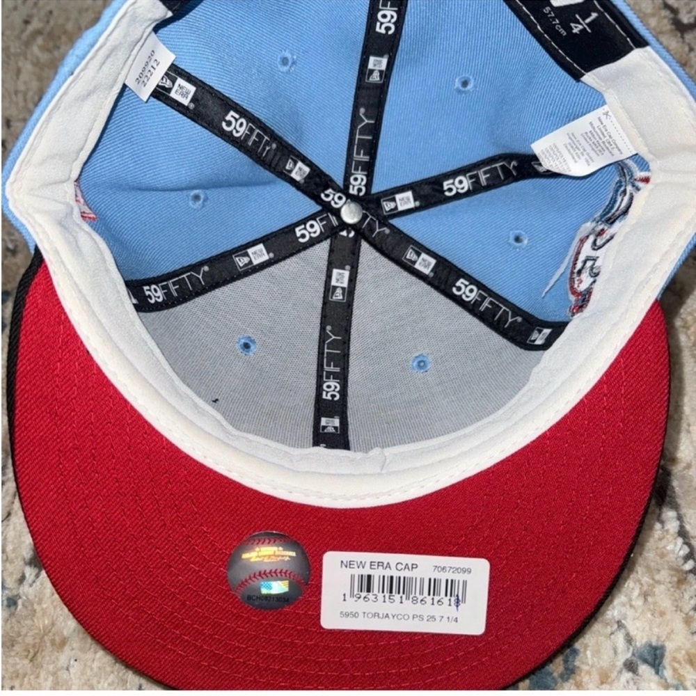 New Era Light Blue and Black Blue Jays Fitted Cap - Picture 6 of 8